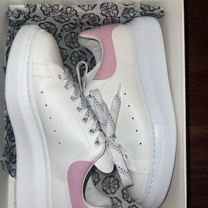 Alexander McQueen White and Pink Sneakers with Leather Finish